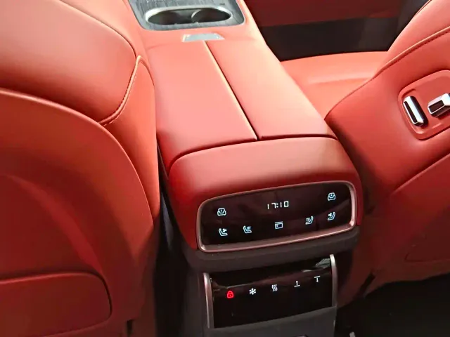 Dongfeng eπ 008 — Фото автомобиля 7