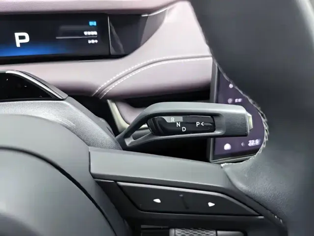 Xiaomi SU7 — Фото автомобиля 13