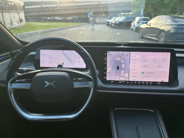 Xpeng P7 — Фото автомобиля 14