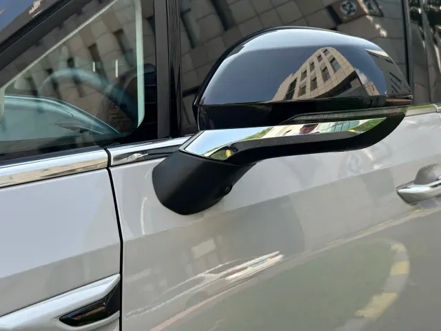 Maxus Dajia 9 — Фото автомобиля 30