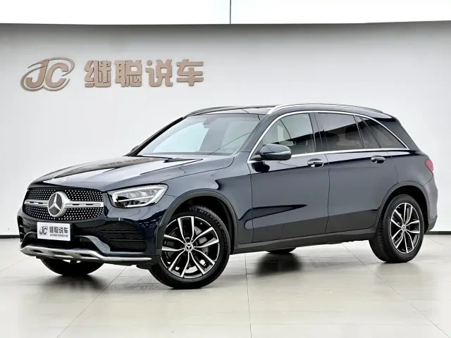 Фотография автомобиля — Mercedes-Benz GLC-Class