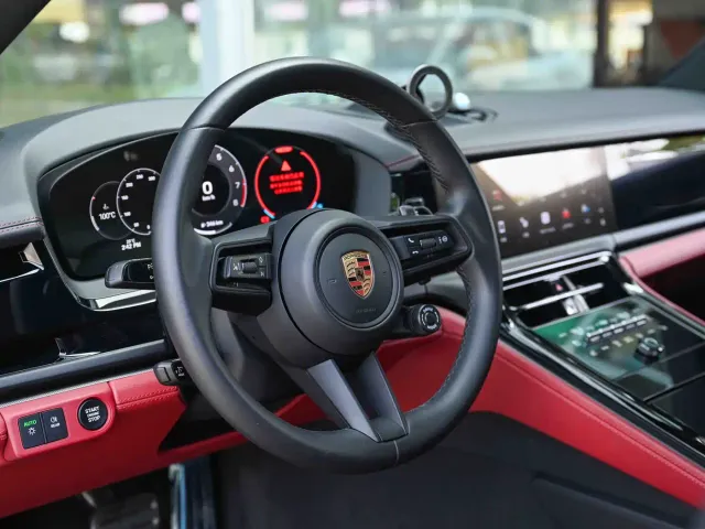 Porsche Panamera — Фото автомобиля 7