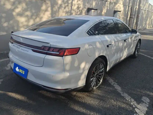 BYD Han — Фото автомобиля 3