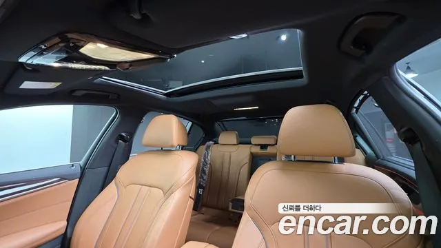 BMW 5-Series — Фото автомобиля 12