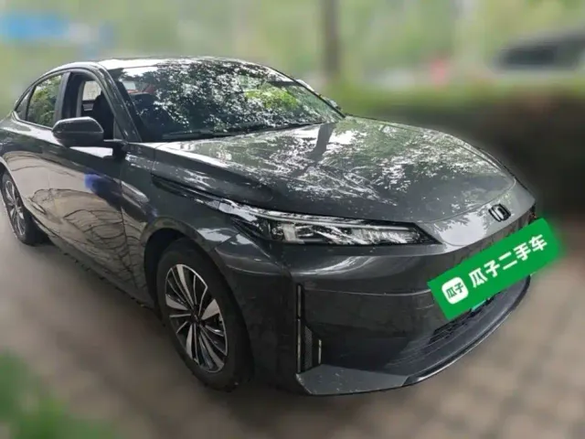 Changan Qiyuan A05 — Фото автомобиля 22