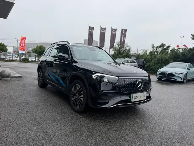 Mercedes-Benz EQB — Фото автомобиля 3