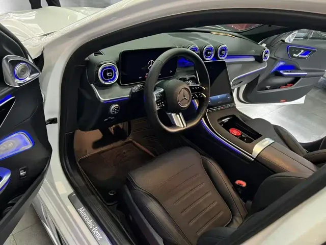 Mercedes-Benz C-Class — Фото автомобиля 6