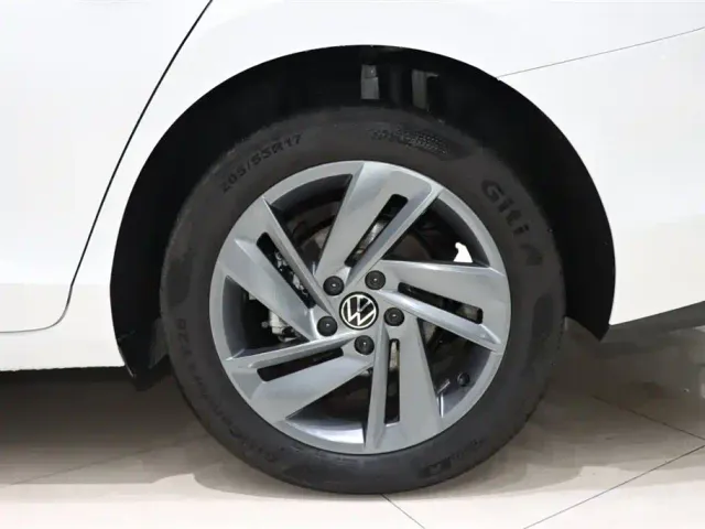 Volkswagen Lamando — Фото автомобиля 20