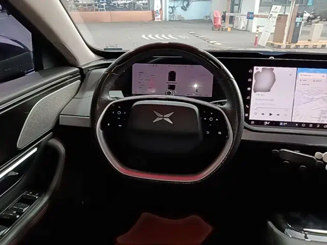 Xpeng P7 — Фото автомобиля 10