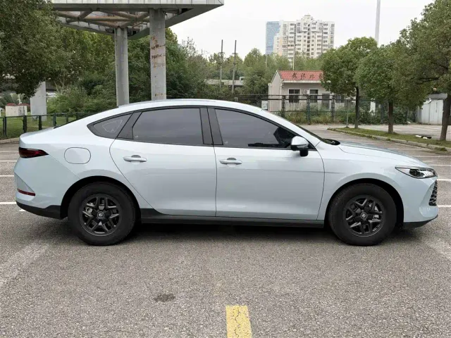 BYD Qin PLUS — Фото автомобиля 9