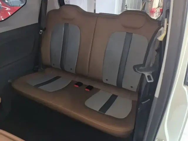 Wuling Hongguang Mini EV — Фото автомобиля 12