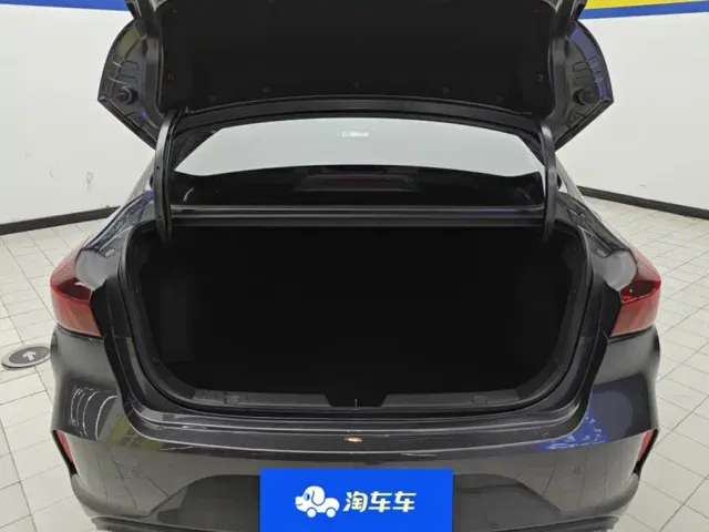 Changan Eado — Фото автомобиля 4