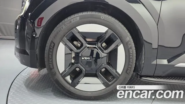 Kia EV9 — Фото автомобиля 4