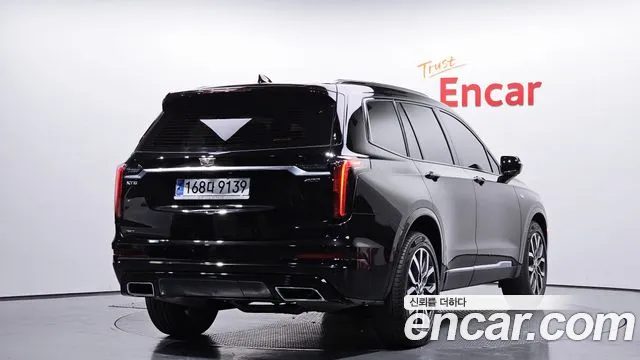 Cadillac XT6 — Фото автомобиля 2