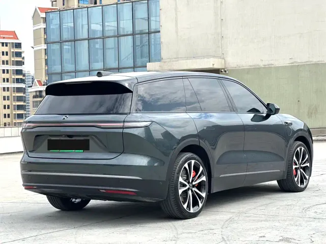 Nio ES8 — Фото автомобиля 6