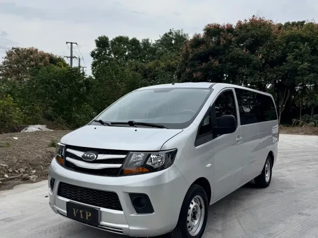Фотография автомобиля — JAC Refine M3