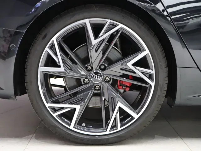 Audi A7L — Фото автомобиля 21