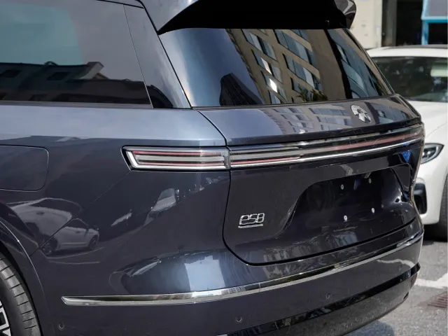 Nio ES8 — Фото автомобиля 6