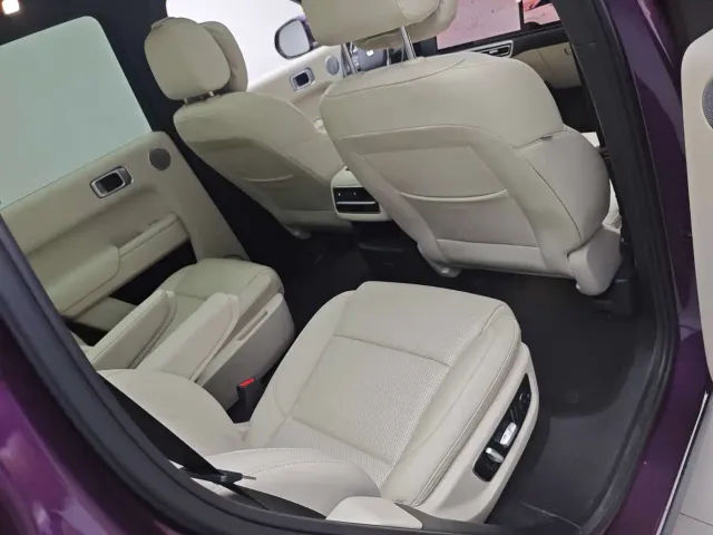 Li Auto L8 — Фото автомобиля 17