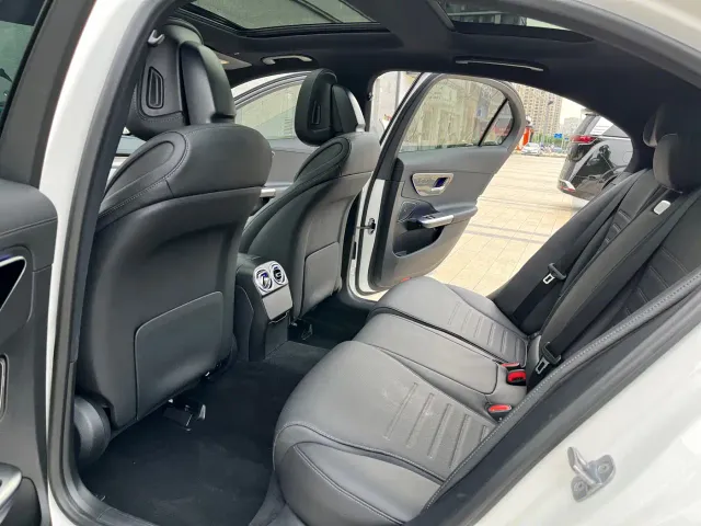Mercedes-Benz C-Class — Фото автомобиля 7