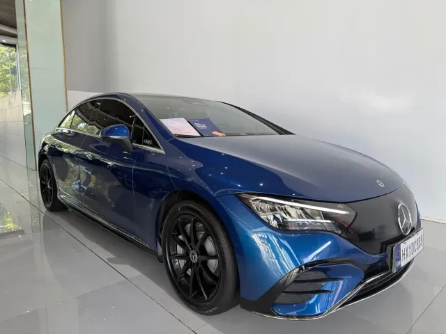 Фотография автомобиля — Mercedes-Benz EQE