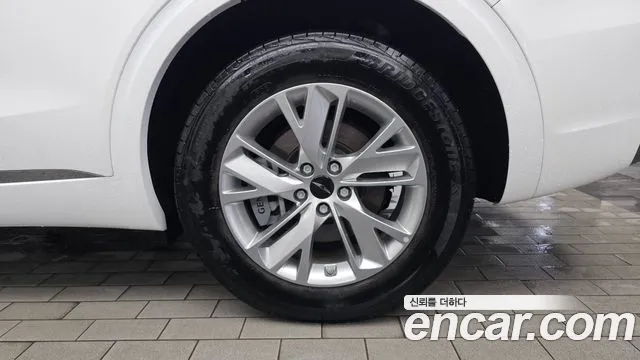 Genesis GV70 2.5T Бензин 2WD — Фото автомобиля 19