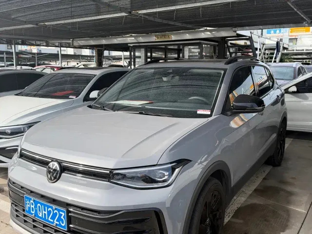 Фотография автомобиля — Volkswagen Tharu
