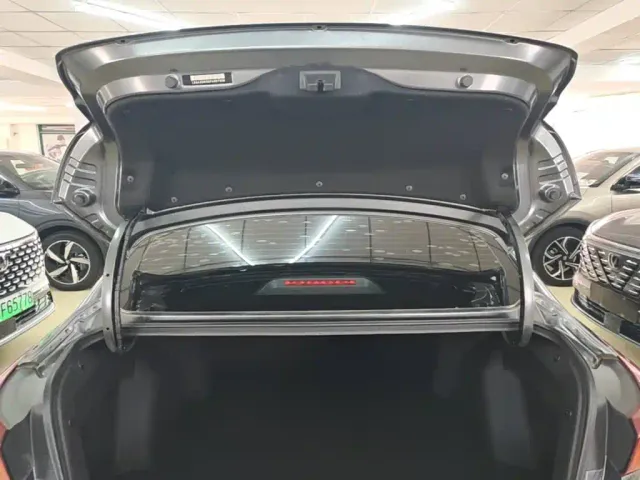 Changan Eado — Фото автомобиля 17