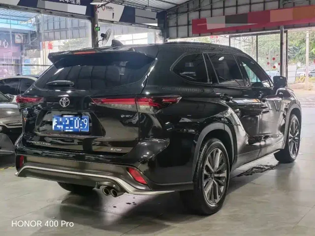 Toyota Crown Kluger — Фото автомобиля 6