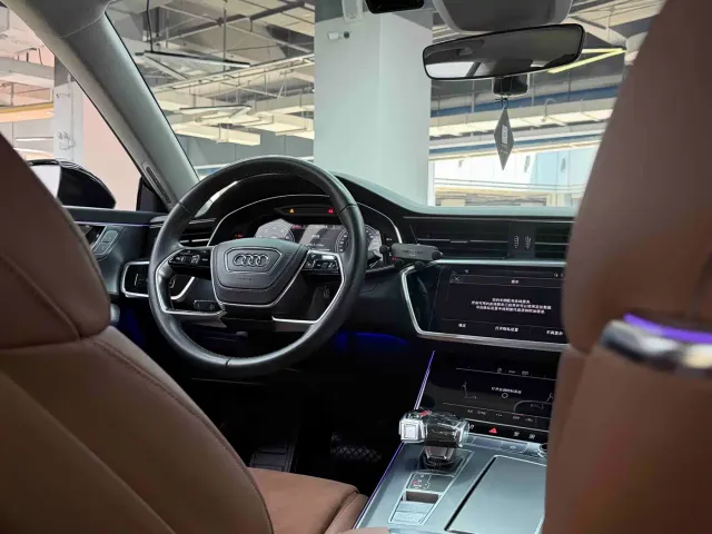 Audi A7L — Фото автомобиля 21