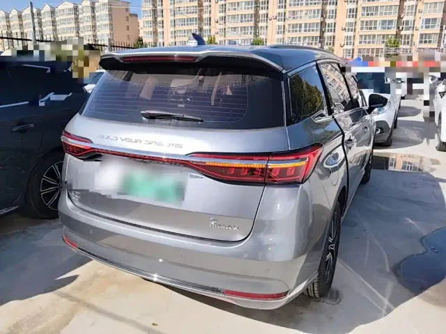 BYD Song MAX — Фото автомобиля 6