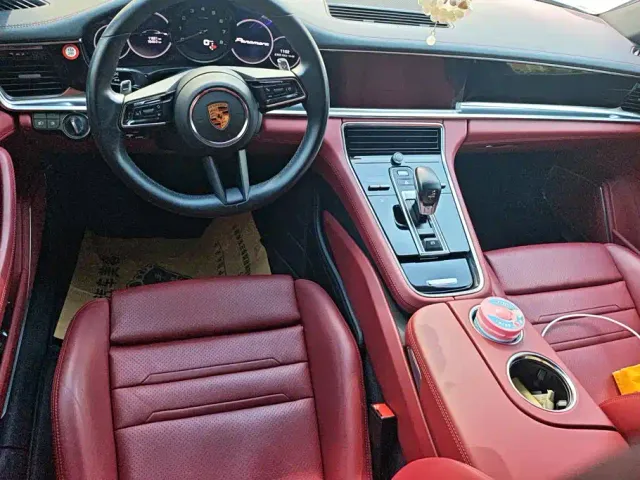 Porsche Panamera — Фото автомобиля 12
