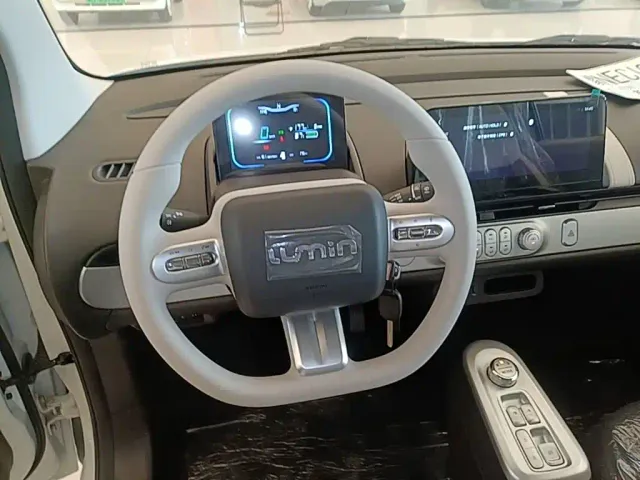 Changan Lumin — Фото автомобиля 10