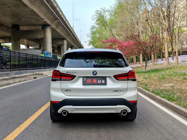 BMW X1 — Фото автомобиля 4