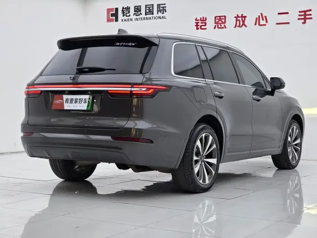 Li Auto ONE — Фото автомобиля 4