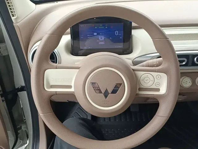 Wuling Hongguang Mini EV — Фото автомобиля 10