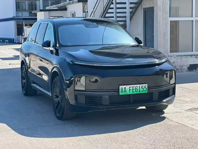 Li Auto L8 — Фото автомобиля 3