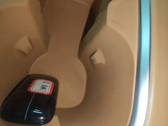 Geely Galaxy Starship 7 EM-i — Фото автомобиля 8