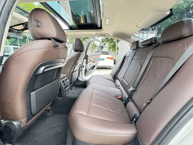 BMW 3 Series — Фото автомобиля 7