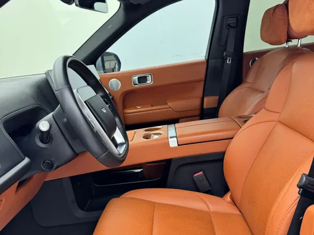 Li Auto L8 — Фото автомобиля 8