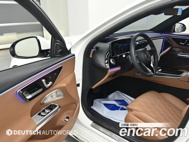 Mercedes-Benz E-Class — Фото автомобиля 11
