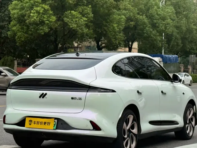 IM Motors LS6 — Фото автомобиля 10