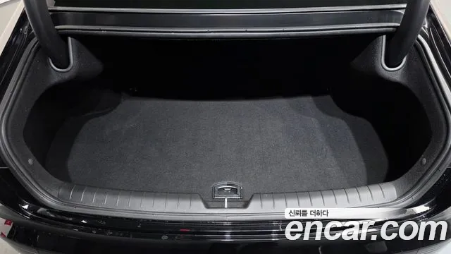 Hyundai Grandeur GN7 — Фото автомобиля 22
