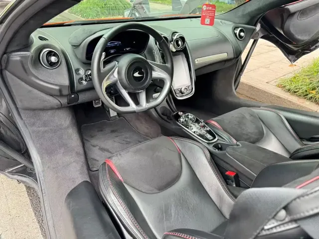 McLaren GT — Фото автомобиля 7