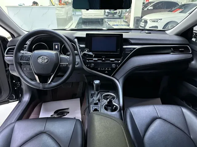 Toyota Camry — Фото автомобиля 6