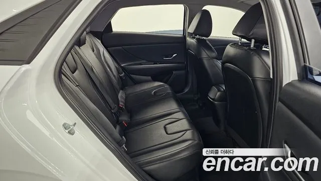 Hyundai Avante CN7 — Фото автомобиля 16