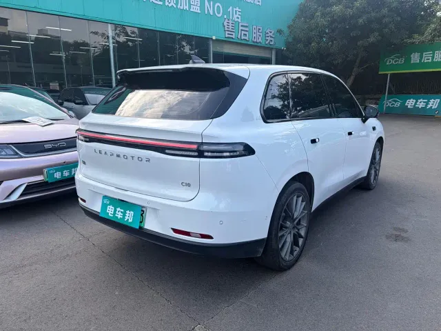 Leapmotor C10 — Фото автомобиля 9