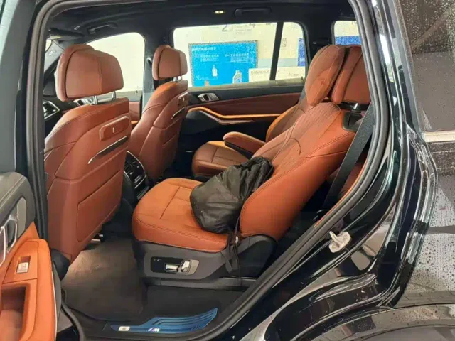 BMW X7 — Фото автомобиля 8