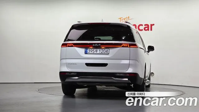 Kia Carnival 4th Gen — Фото автомобиля 4