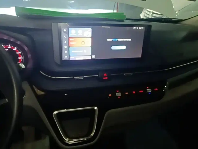 Maxus Xintu V90 — Фото автомобиля 12